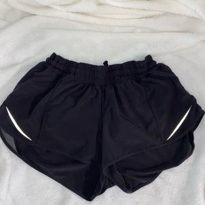 LULULEMON HOTTY HOT SHORTS - Black